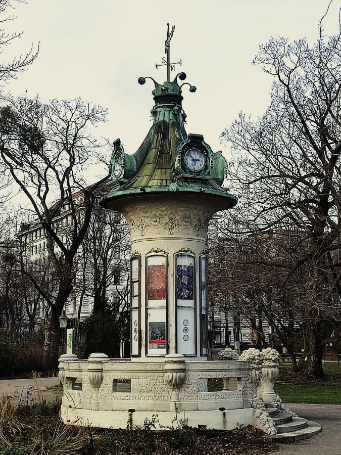 Central Mariahilfer Apartment 5 Min To The Schoenbrunn Palace And City Shopping Center Wien Ngoại thất bức ảnh