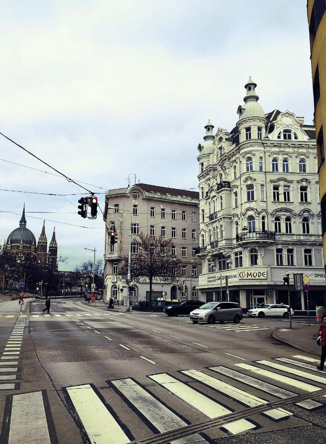 Central Mariahilfer Apartment 5 Min To The Schoenbrunn Palace And City Shopping Center Wien Ngoại thất bức ảnh