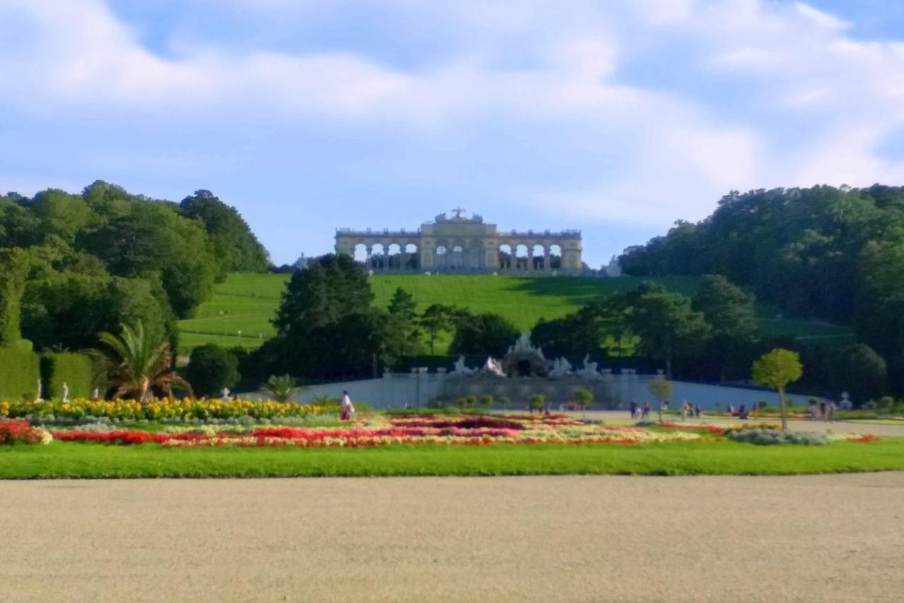 Central Mariahilfer Apartment 5 Min To The Schoenbrunn Palace And City Shopping Center Wien Ngoại thất bức ảnh