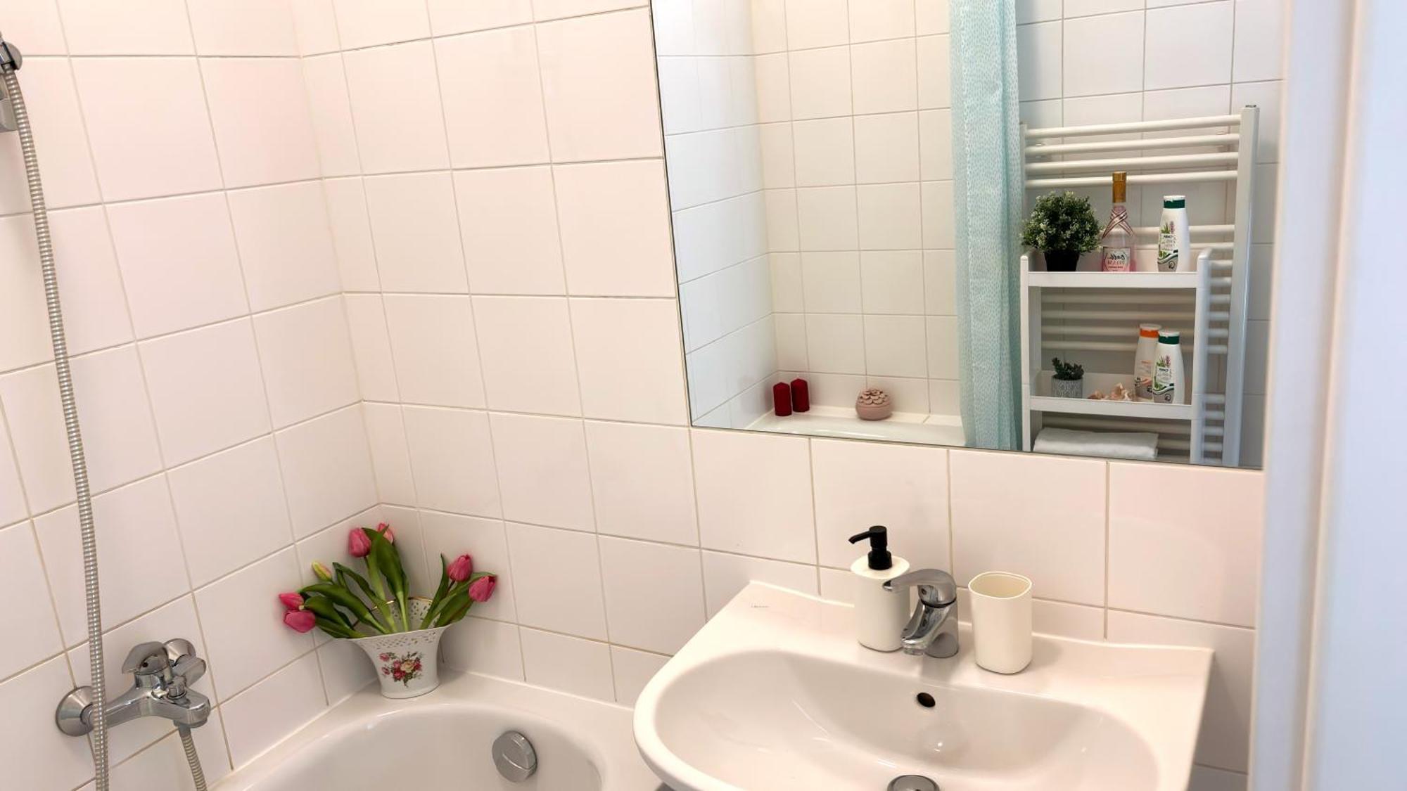 Central Mariahilfer Apartment 5 Min To The Schoenbrunn Palace And City Shopping Center Wien Ngoại thất bức ảnh