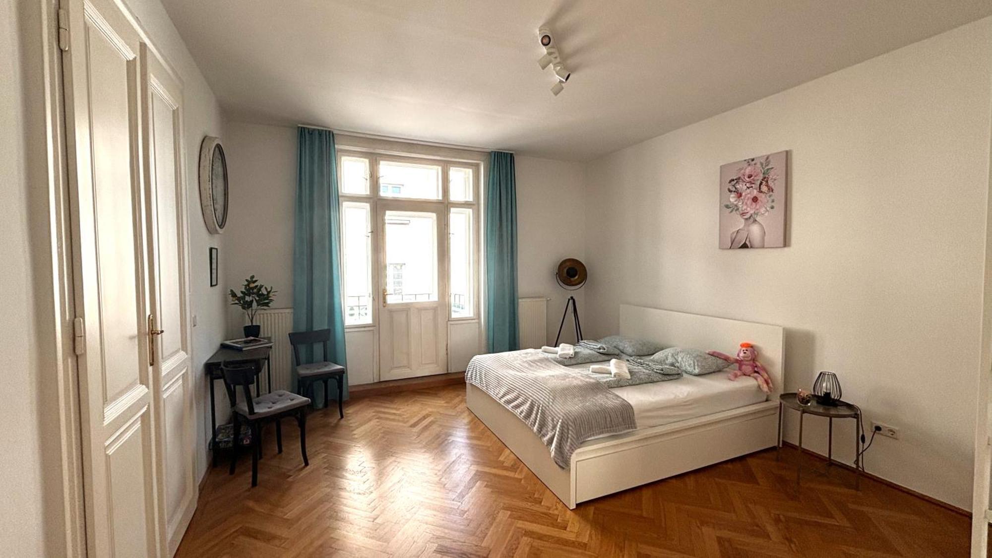 Central Mariahilfer Apartment 5 Min To The Schoenbrunn Palace And City Shopping Center Wien Ngoại thất bức ảnh